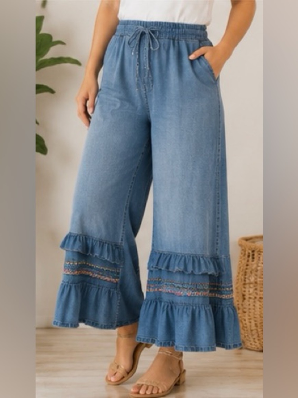 easel Tencel Pull-on Lightweight Ruffle Hem Wide Leg Jeans NWT